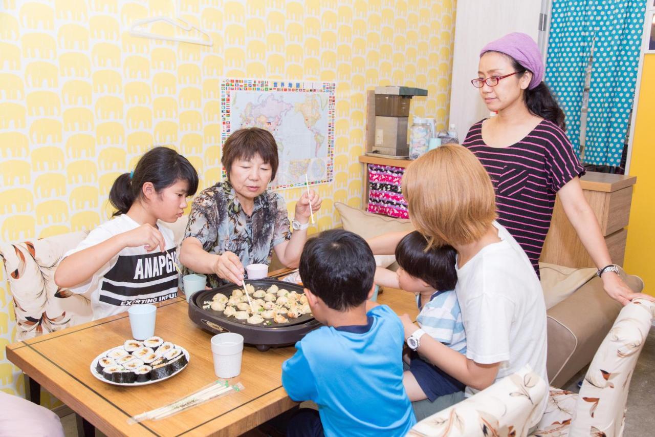 Yadocafe Chelsea'S Rainbow B&B Osaka Esterno foto